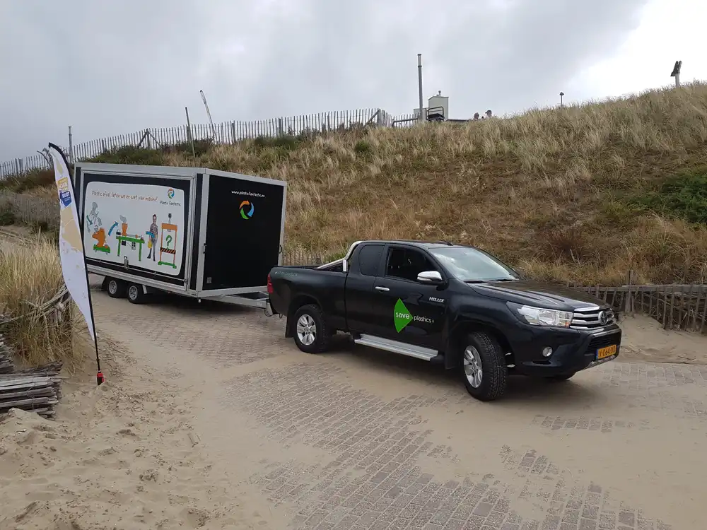 boskalis-beach-cleanup