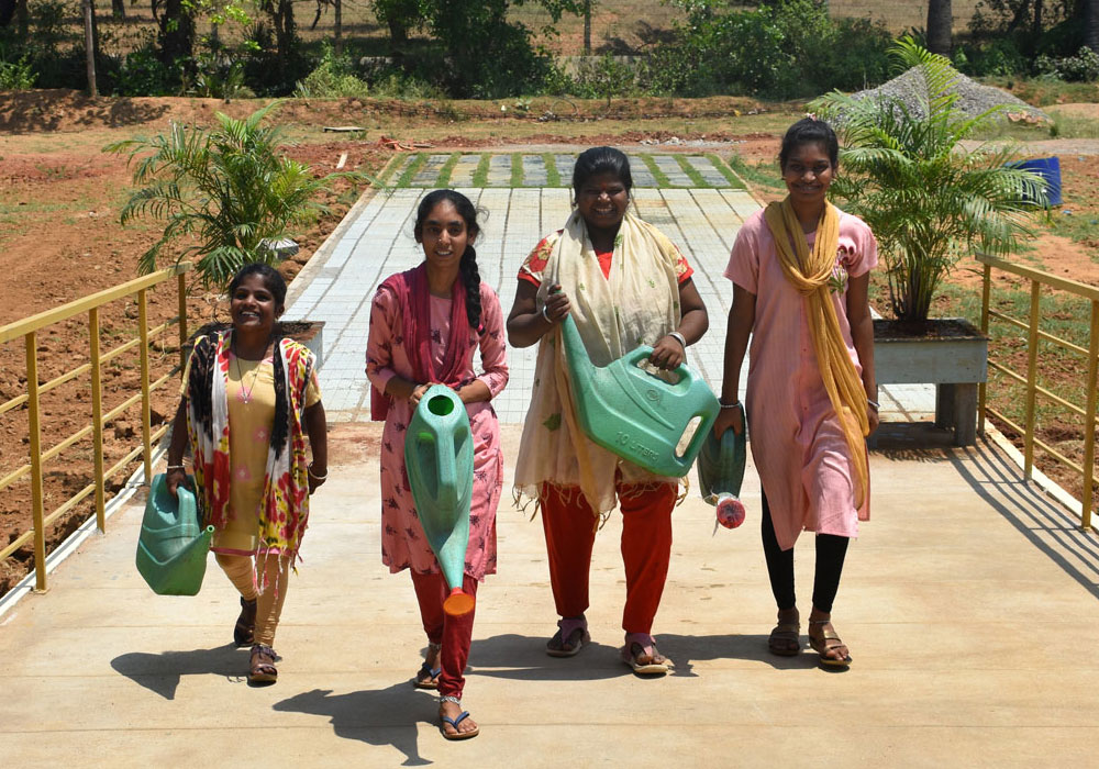 plastic-education-save-living